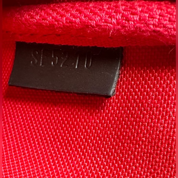 ᴺᵉʷ ✨LOUIS VUITTON Damier Ebene Mini Pochette - Picture 9 of 9